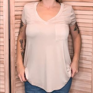 Slouchy pocket - deep v neck basic tee